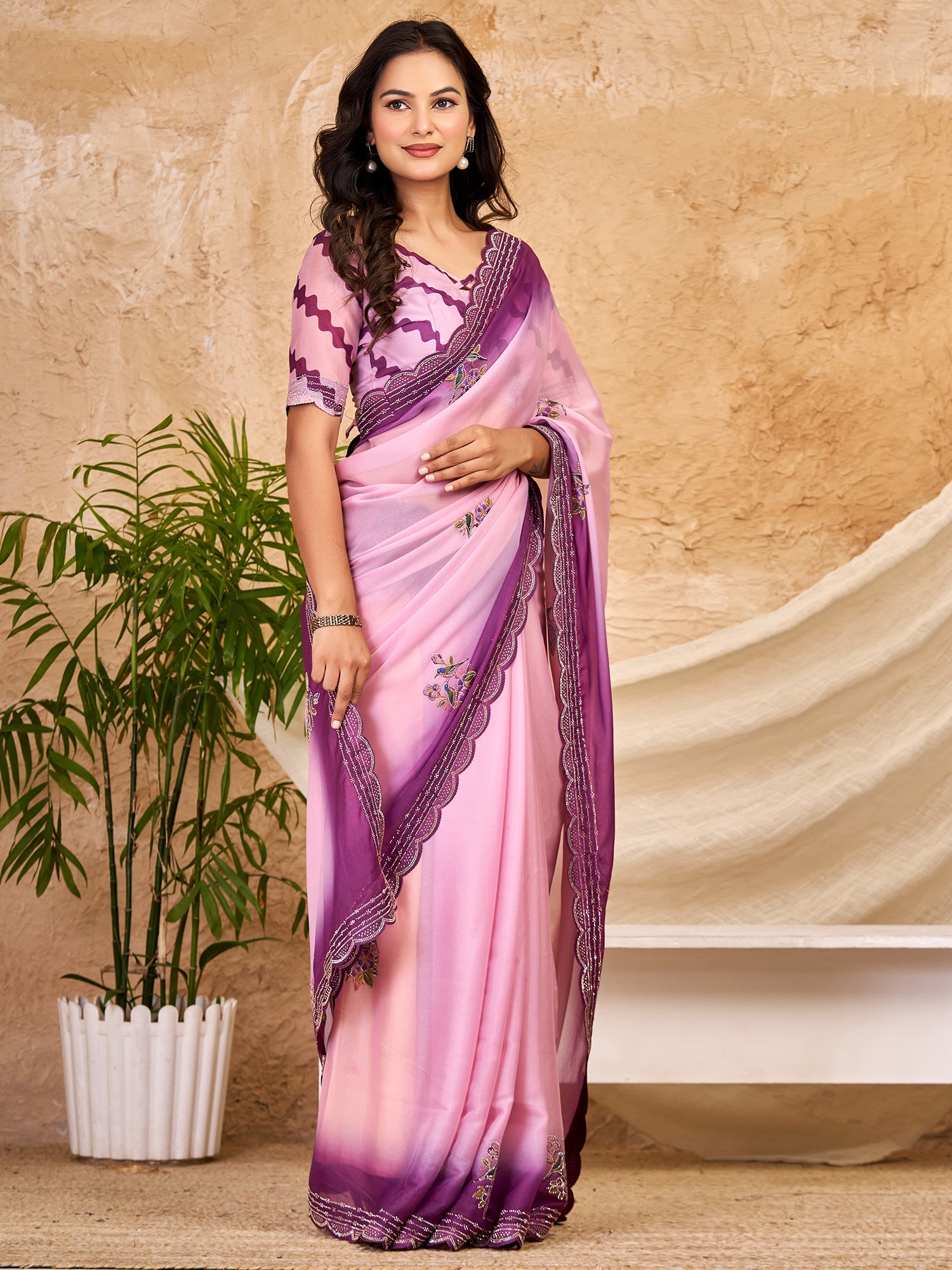 Pink Georgette saree – detail view 2