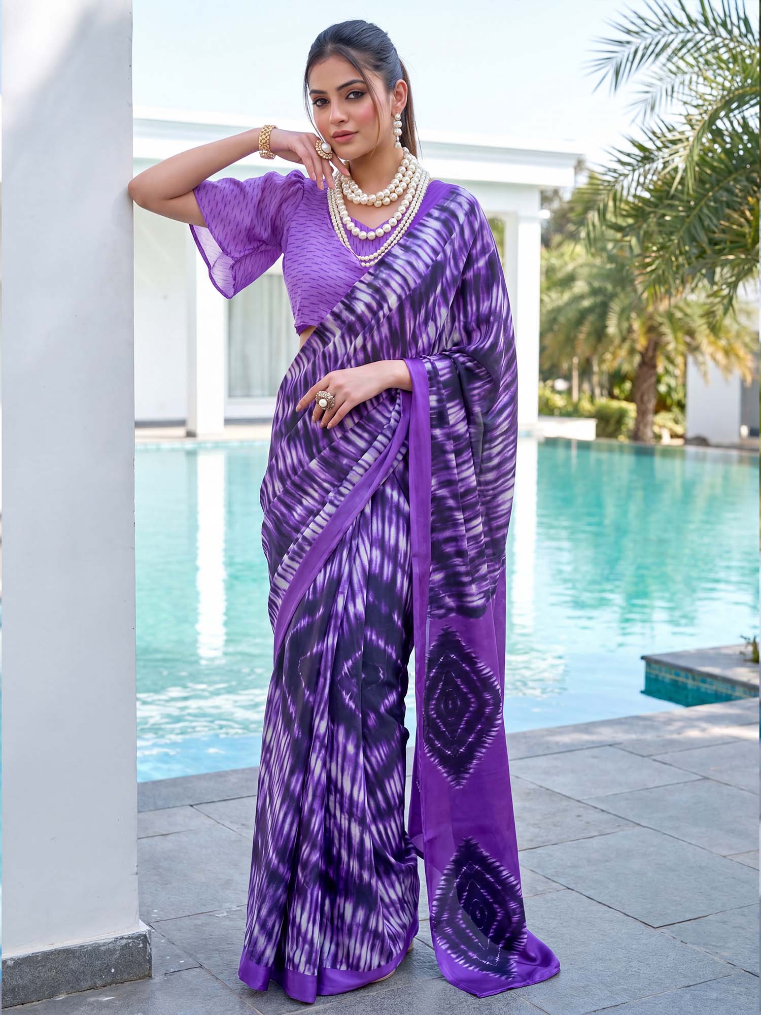 Violet Crepe saree – detail view 3