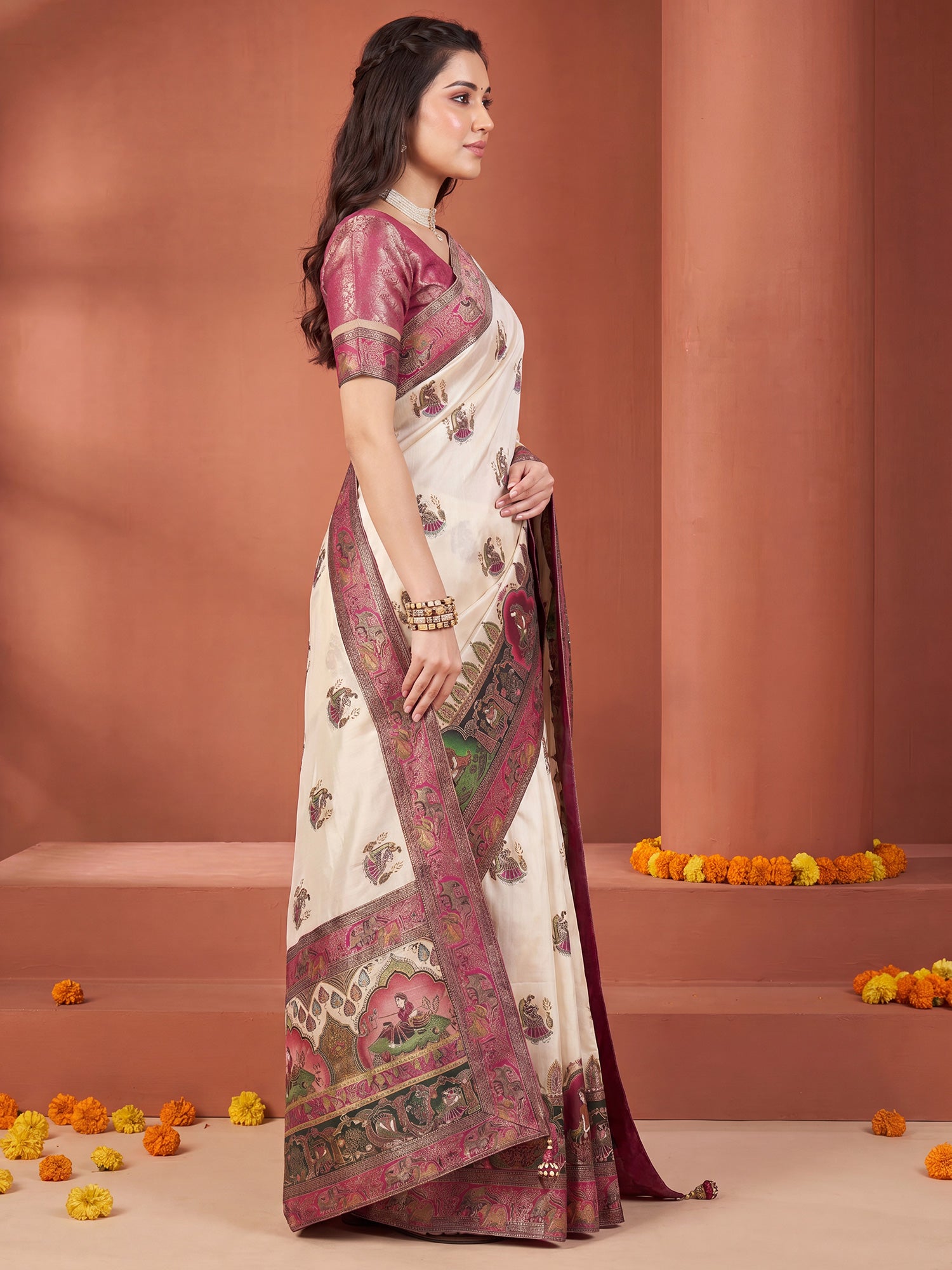 Cream Viscose Silk saree – detail view 2