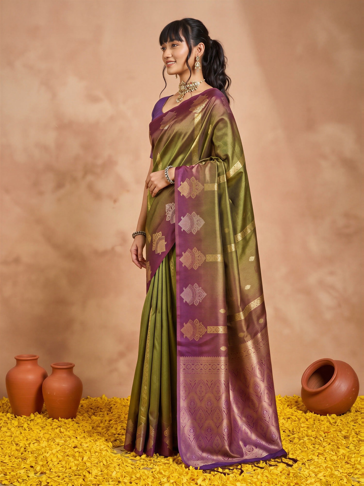 Green Cotton Blend saree – detail view 2