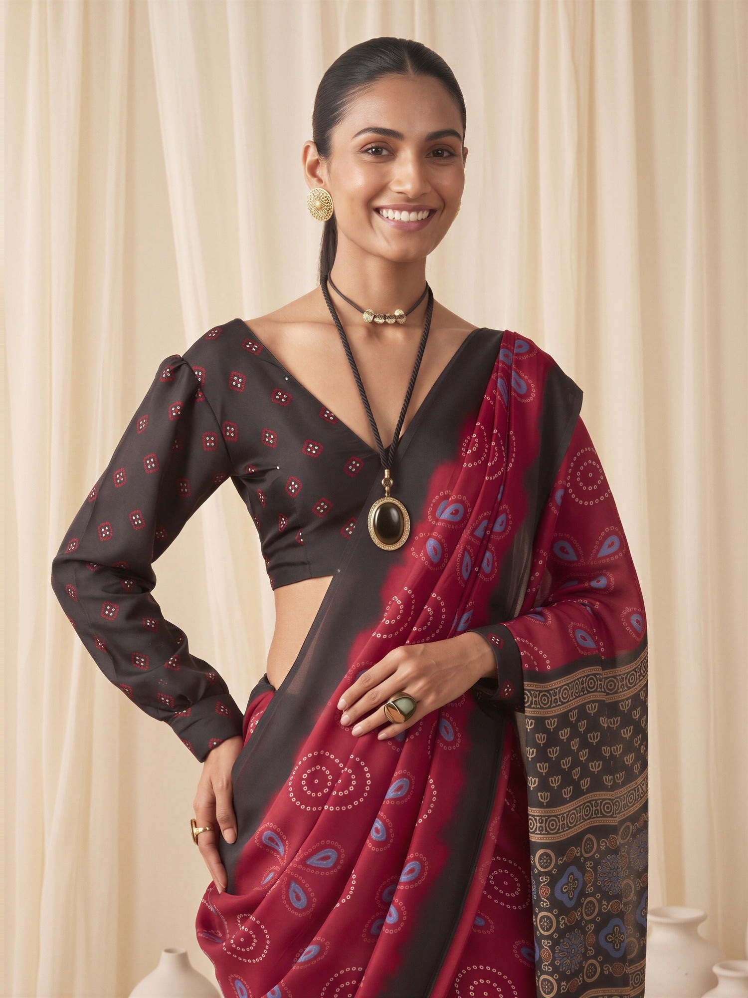 Maroon Satin saree – detail view 4