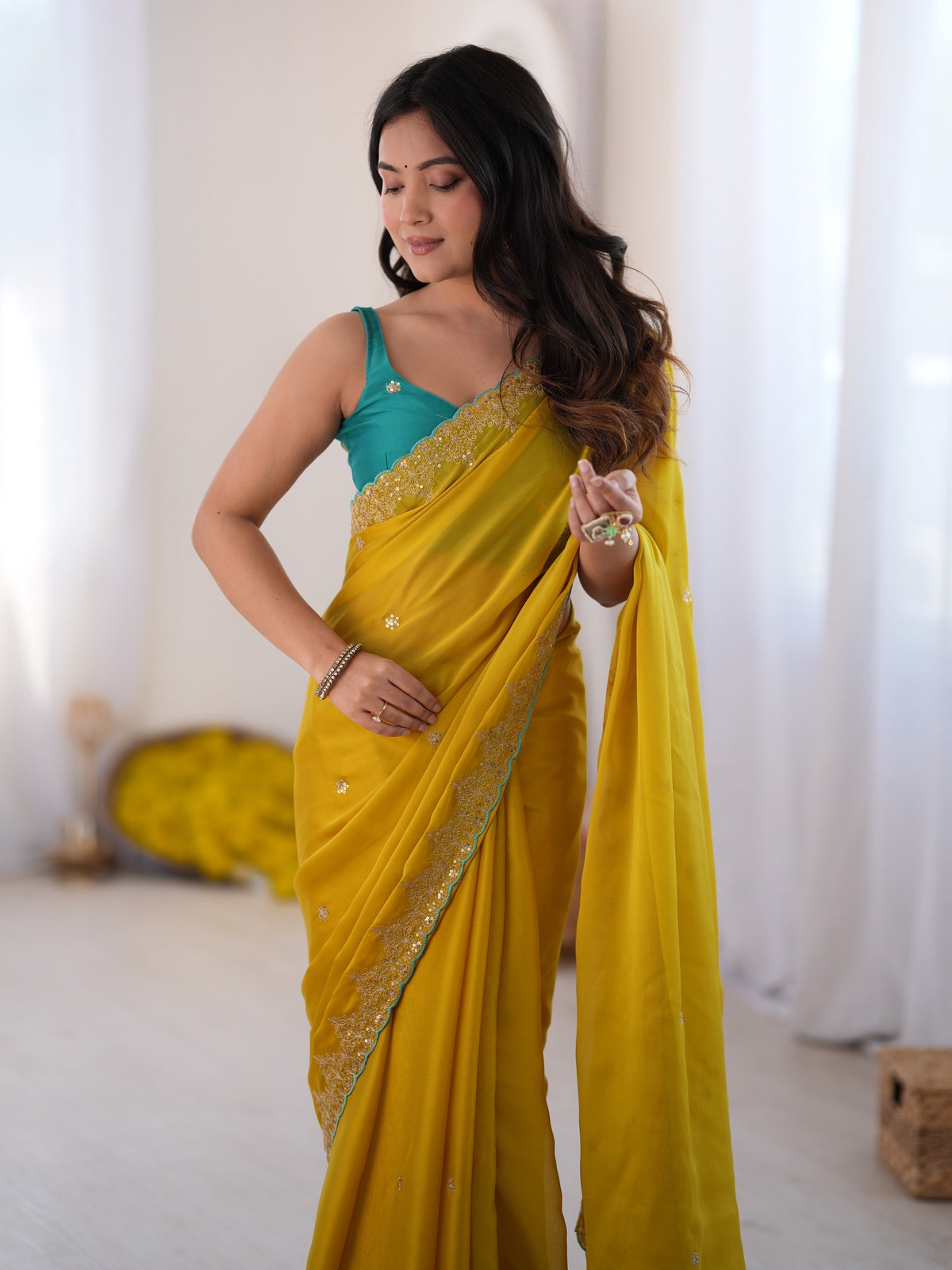 Yellow Georgette saree – detail view 3