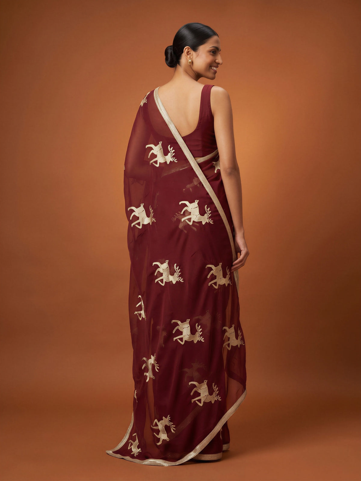 Maroon Georgette saree – detail view 1