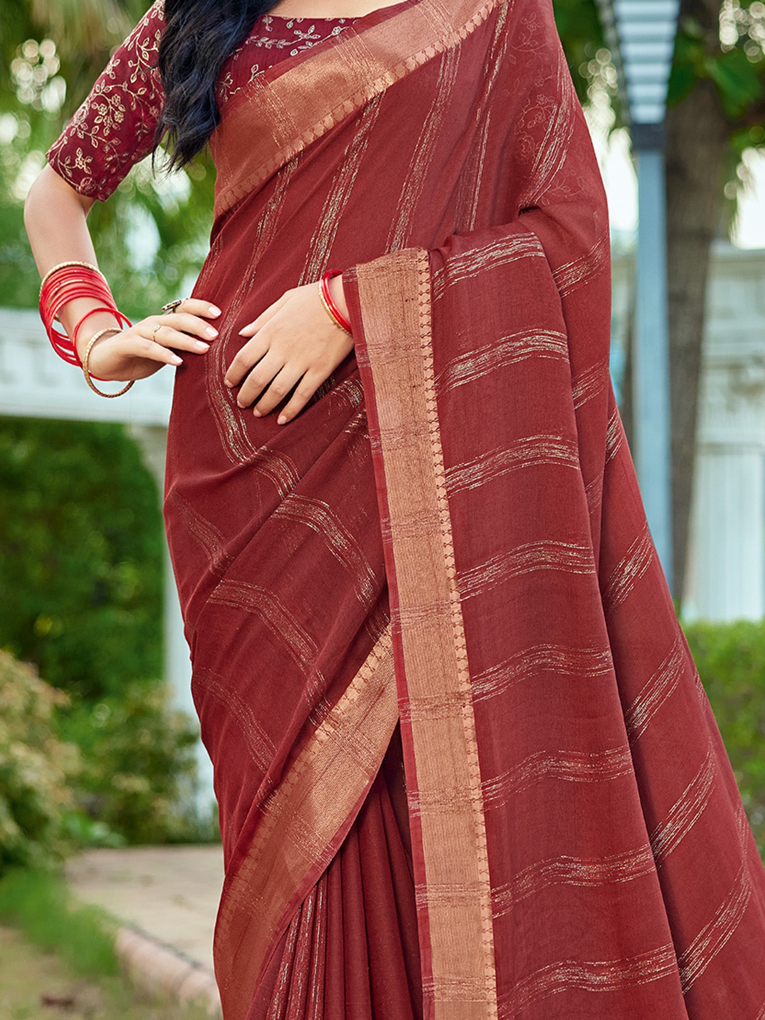 Maroon Georgette saree – detail view 3