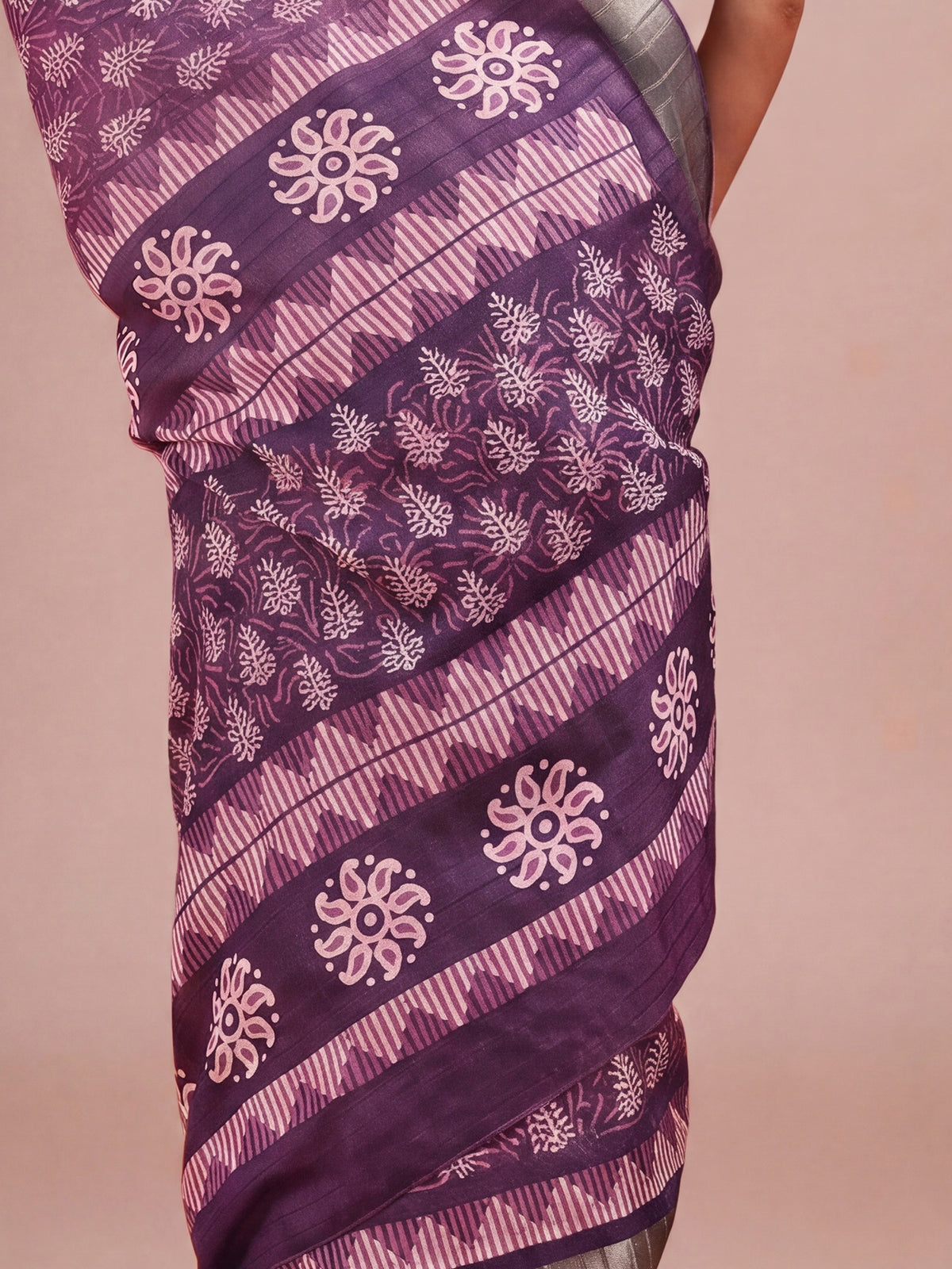 Violet Cotton Silk saree – detail view 5