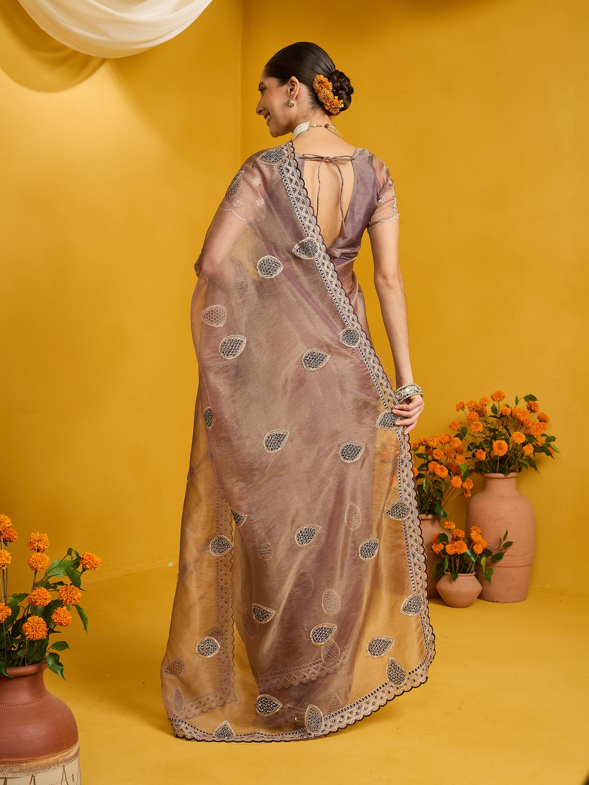 Rose Gold Organza saree – detail view 6
