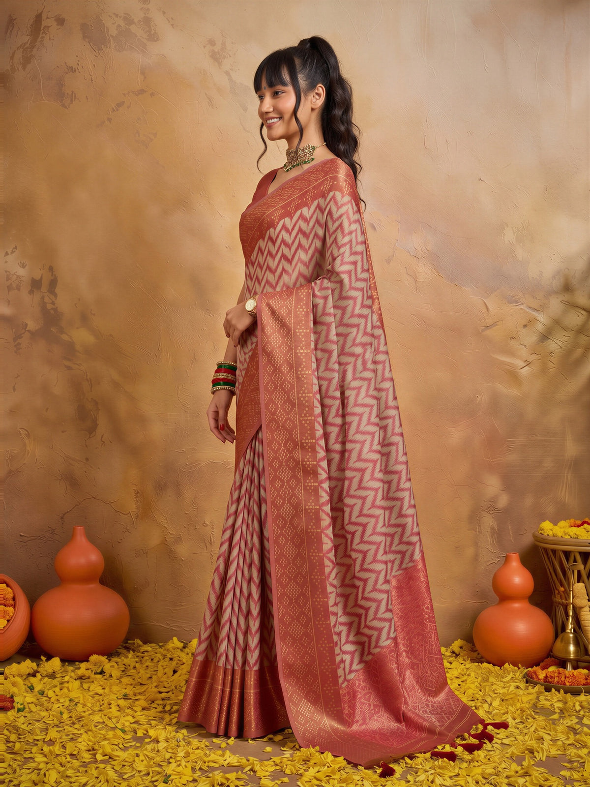 Orange Viscose saree – detail view 2