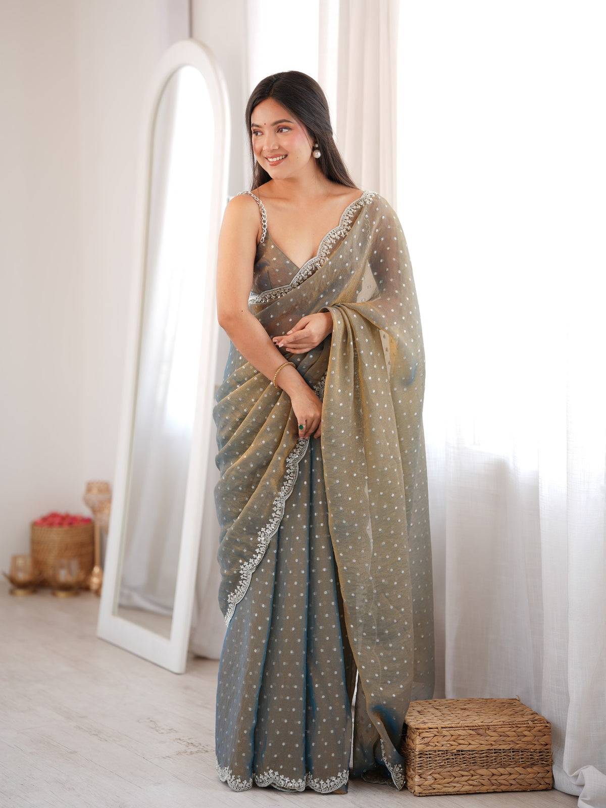 Metallic Silk Blend saree – detail view 1