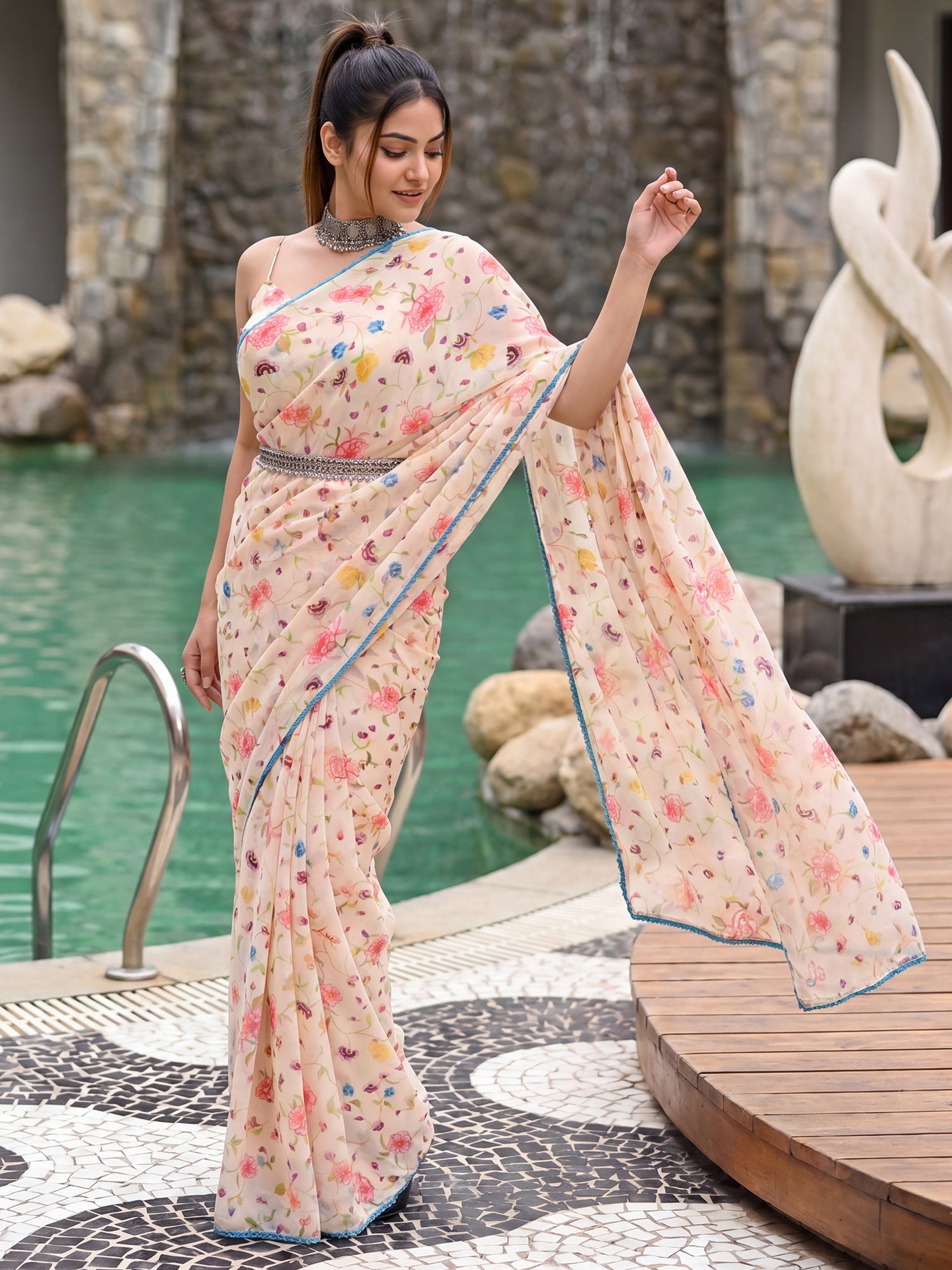 Off White Georgette saree – detail view 3