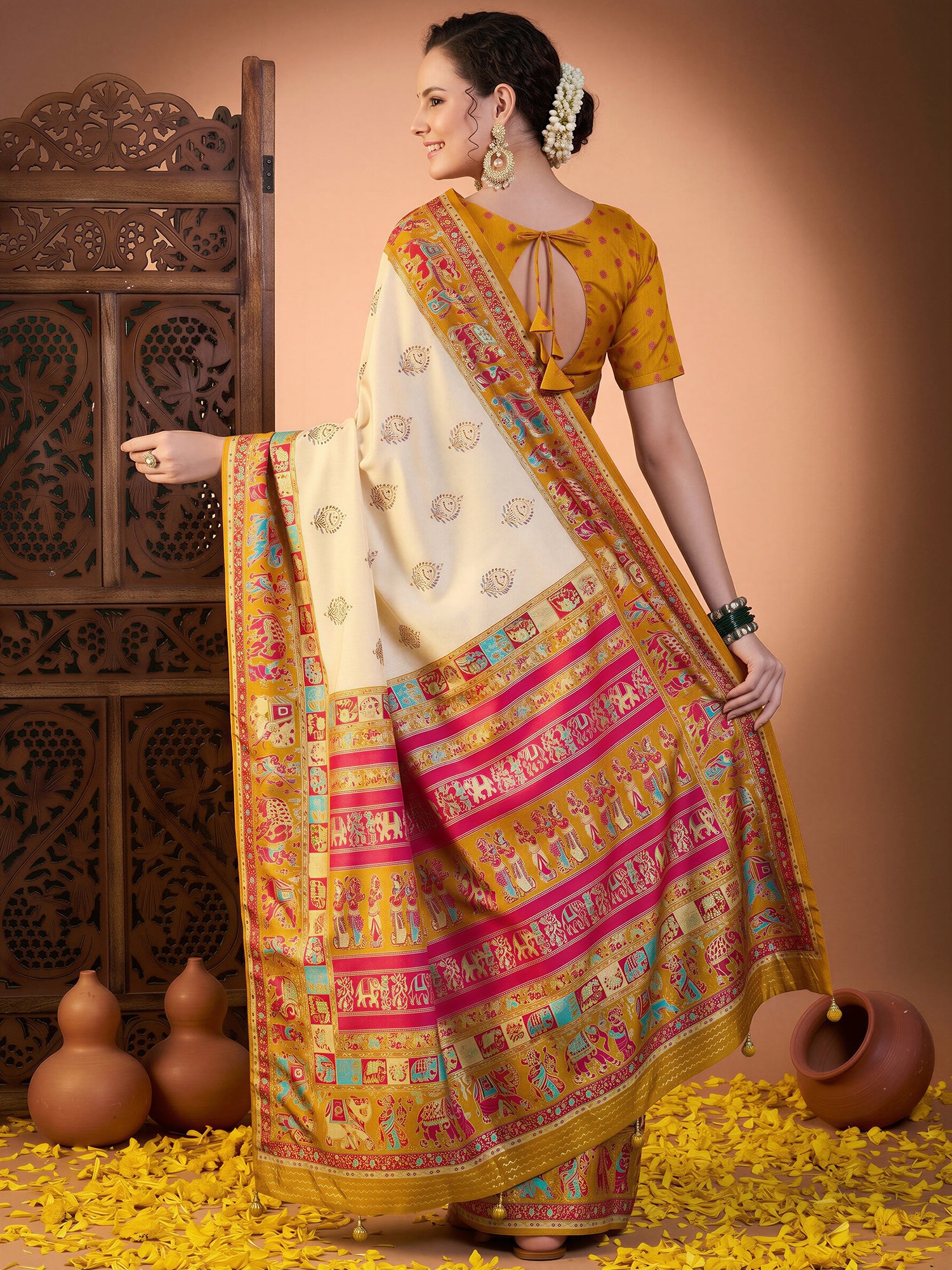 Mustard Silk Blend saree – detail view 1