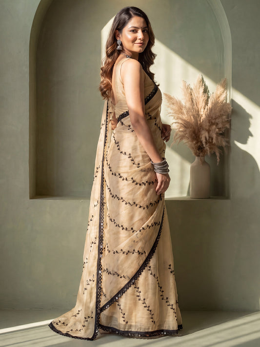 Cream Chiffon saree – detail view 1