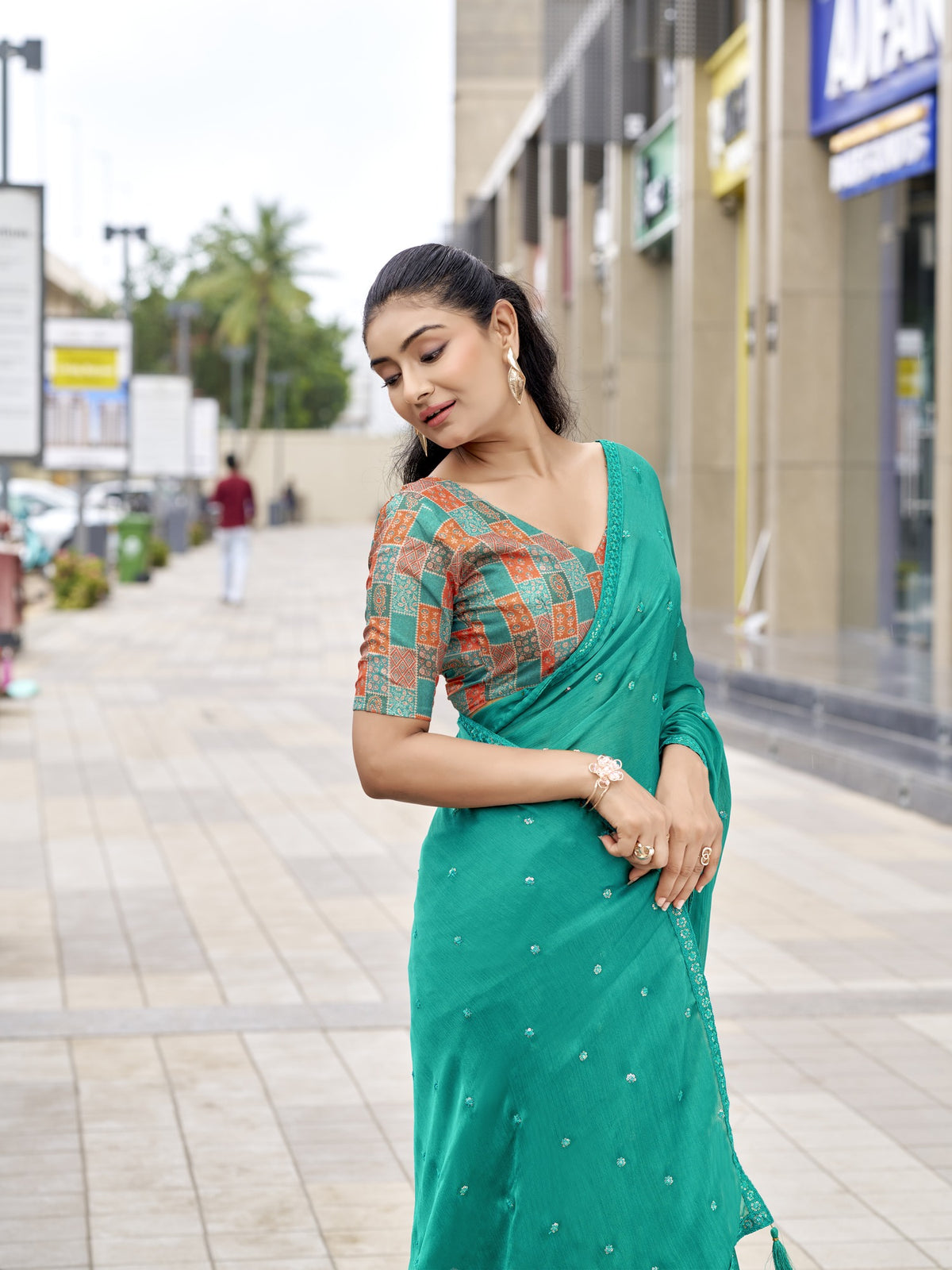 Teal Green Satin Silk saree – detail view 3