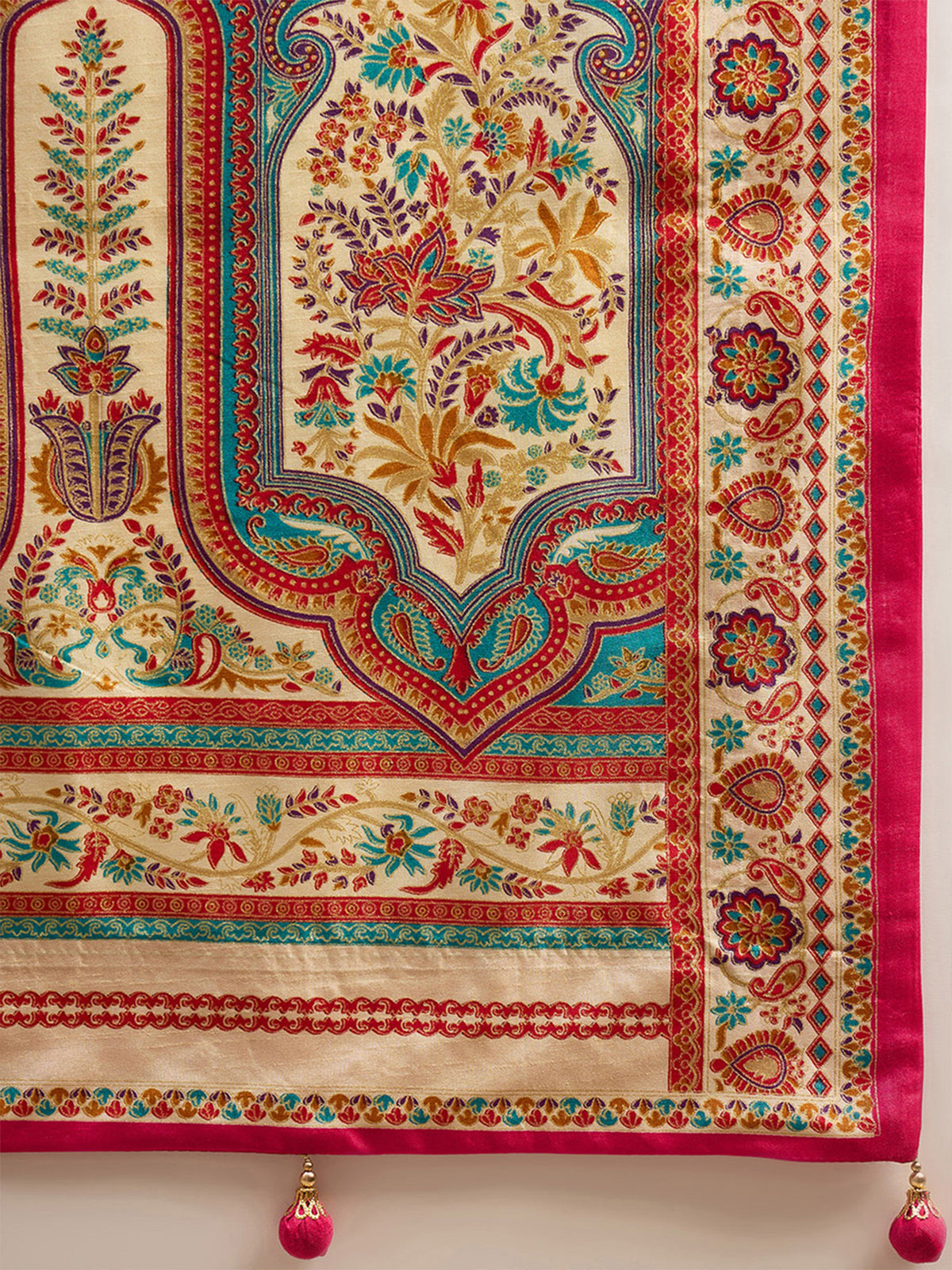 Cream Silk Blend saree – detail view 5