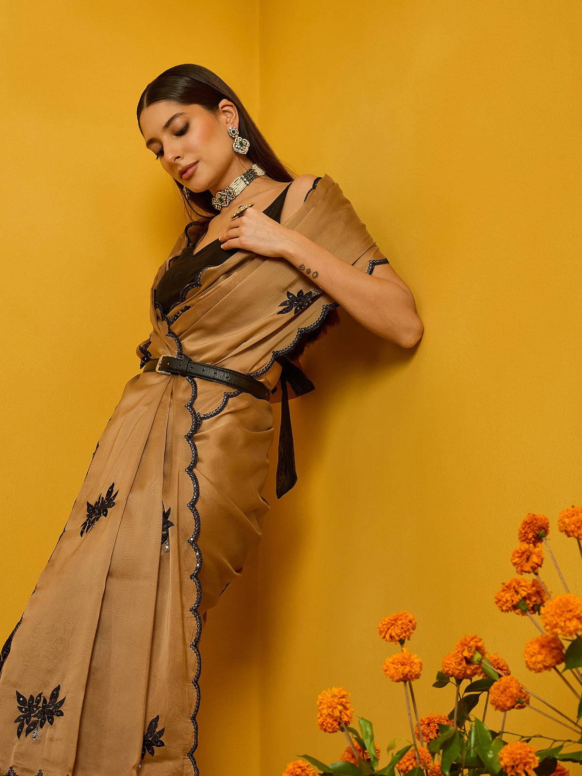 Bronze Georgette saree – detail view 2