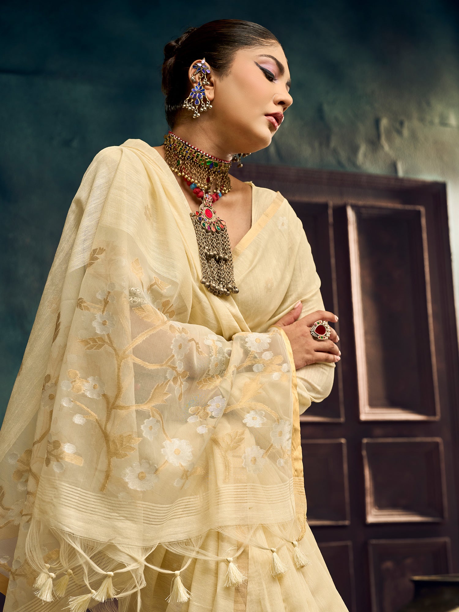 Cream Muga Cotton saree – detail view 3