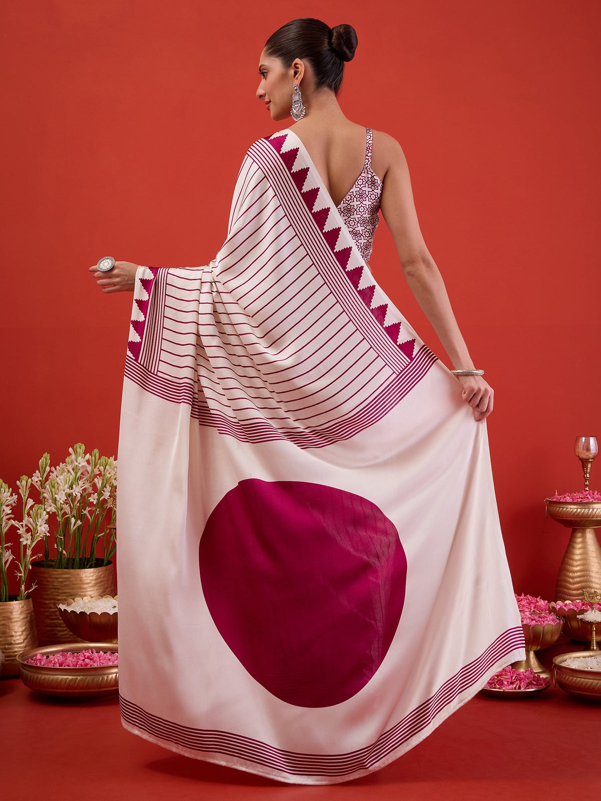 White Satin saree – detail view 6