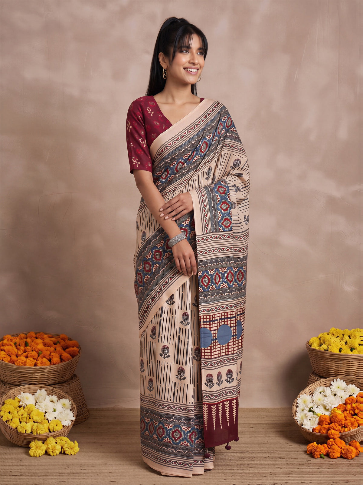 Cream Viscose Silk saree – detail view 3