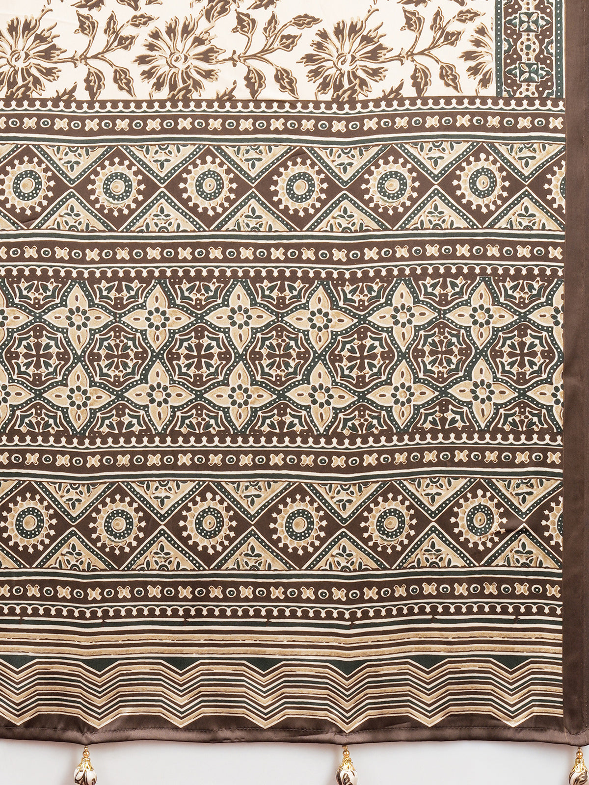 Cream Satin saree – detail view 4