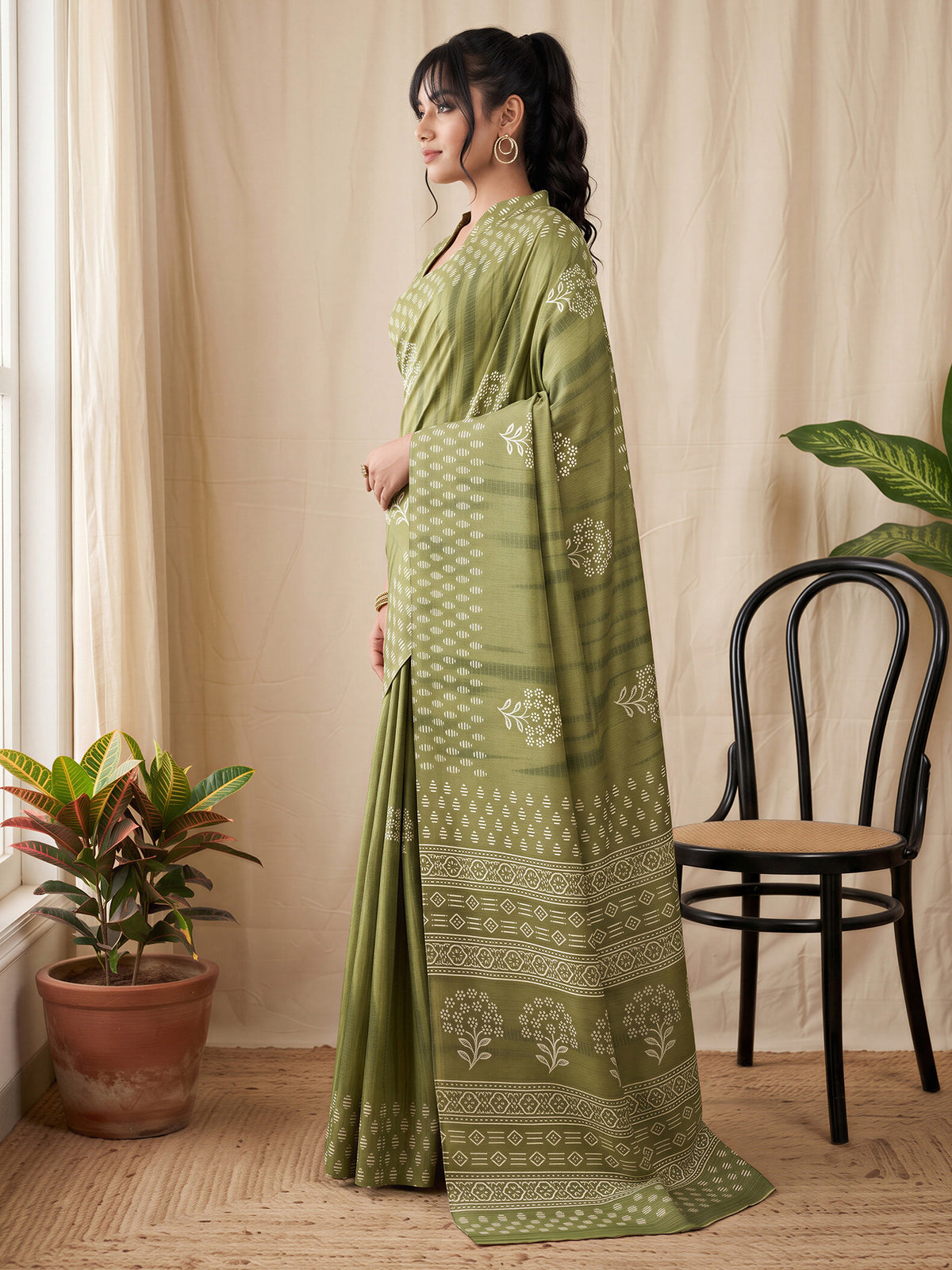 Olive Cotton Blend saree – detail view 2