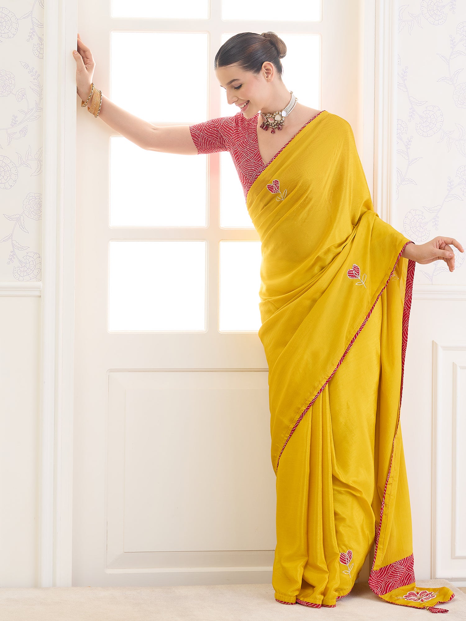 Yellow Chinnon saree – detail view 3