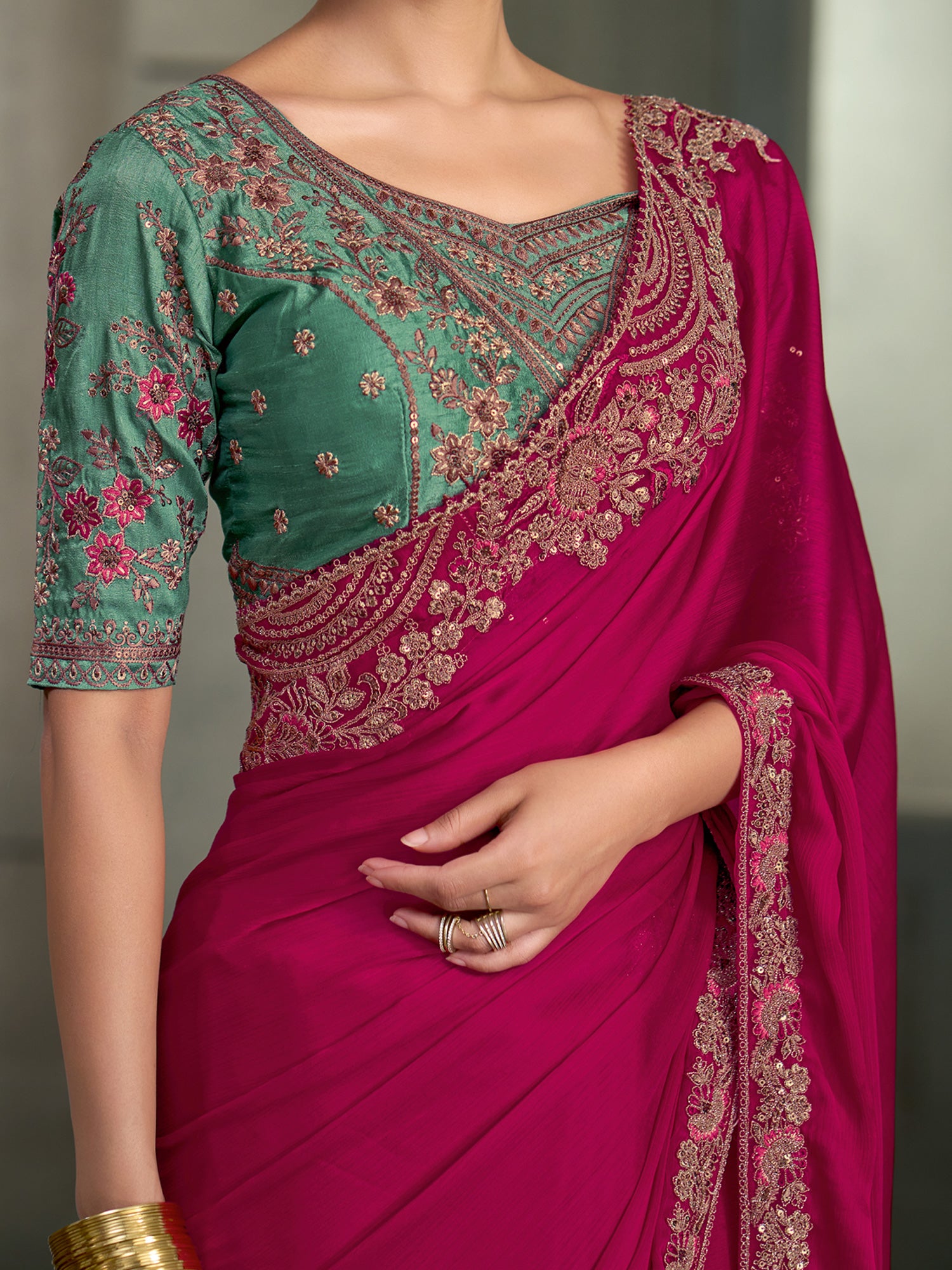 Pink Chiffon saree – detail view 3