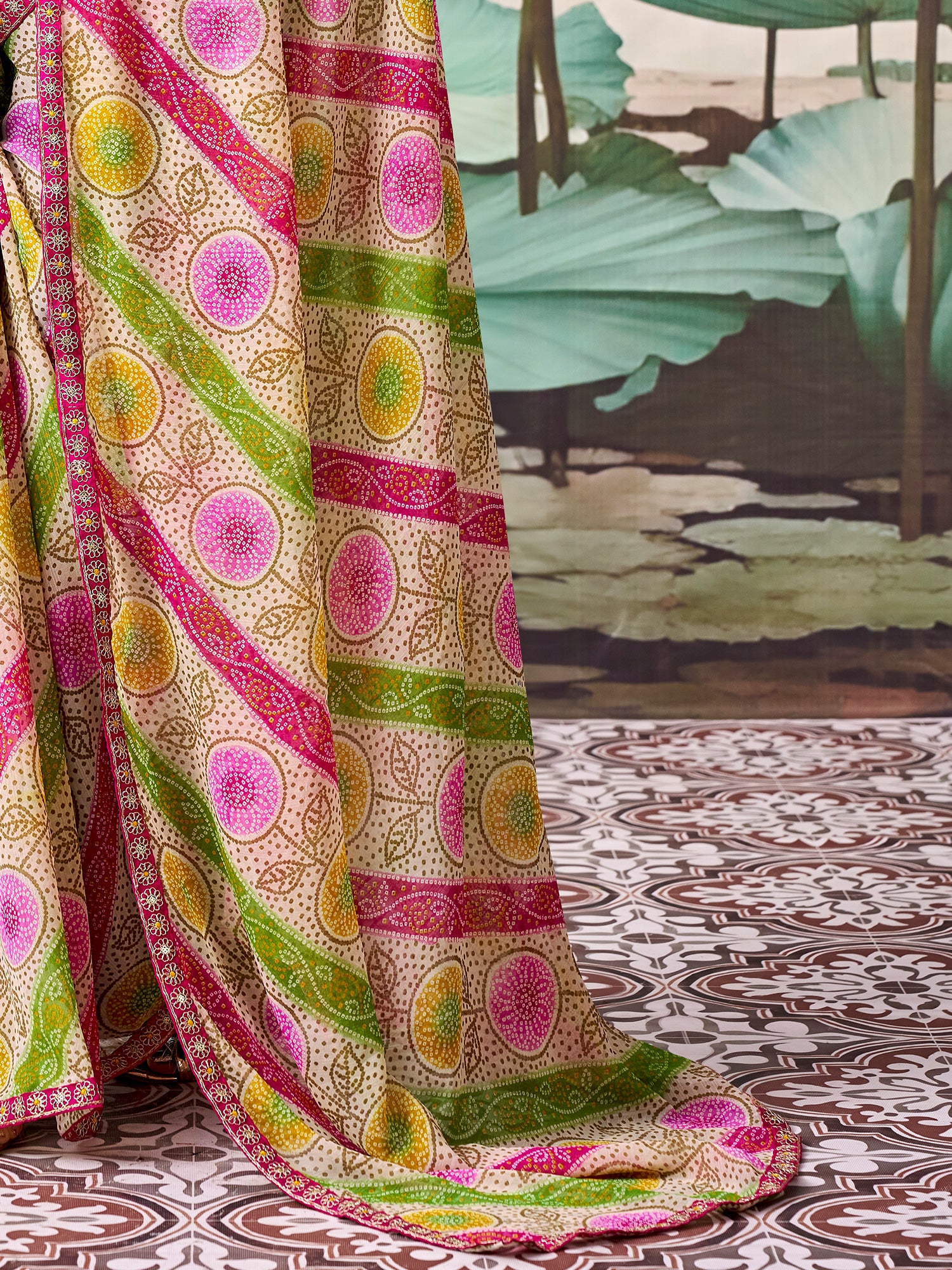 Multicolored Georgette saree – detail view 4