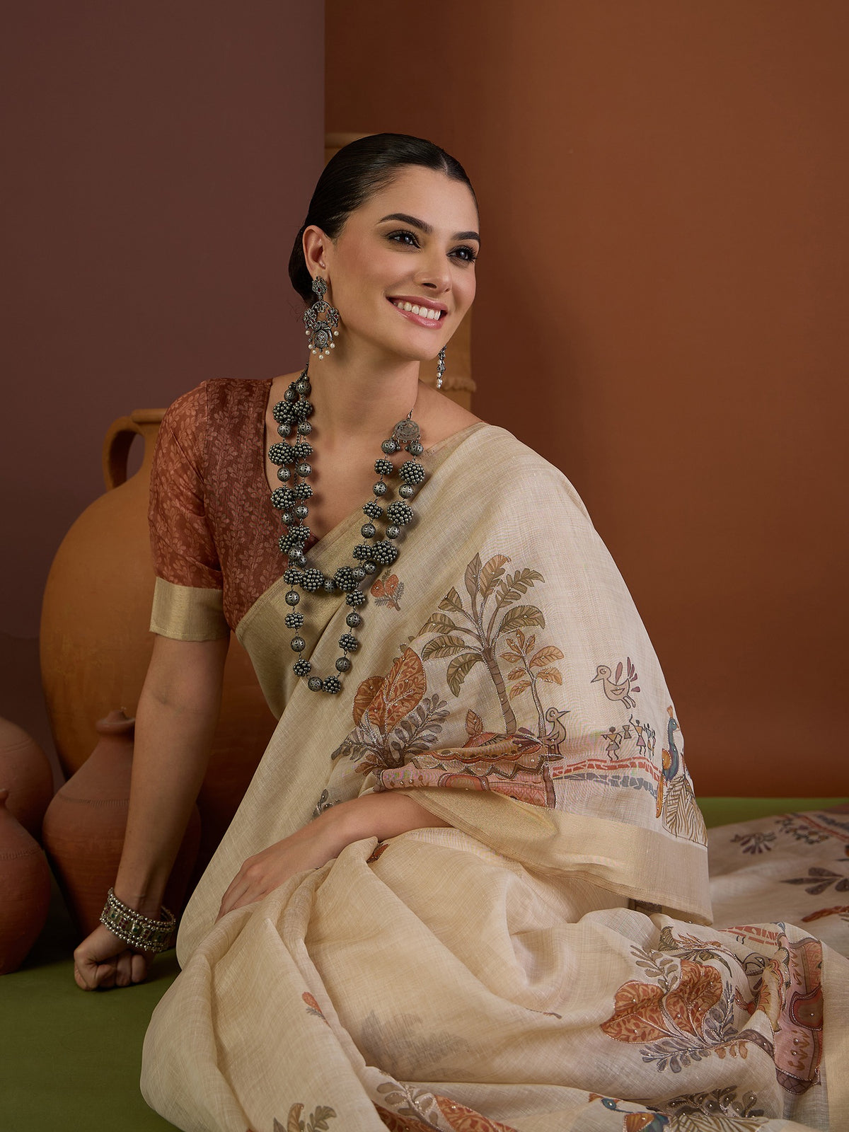Beige linen blend saree view 5