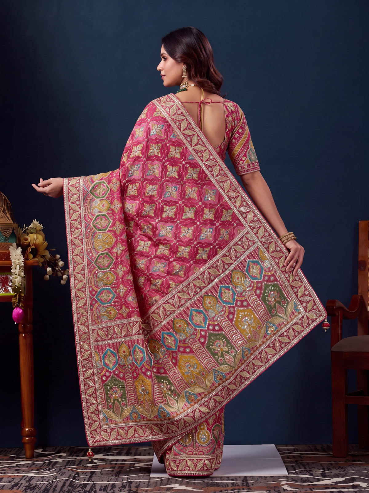 Pink Silk Blend saree – detail view 1