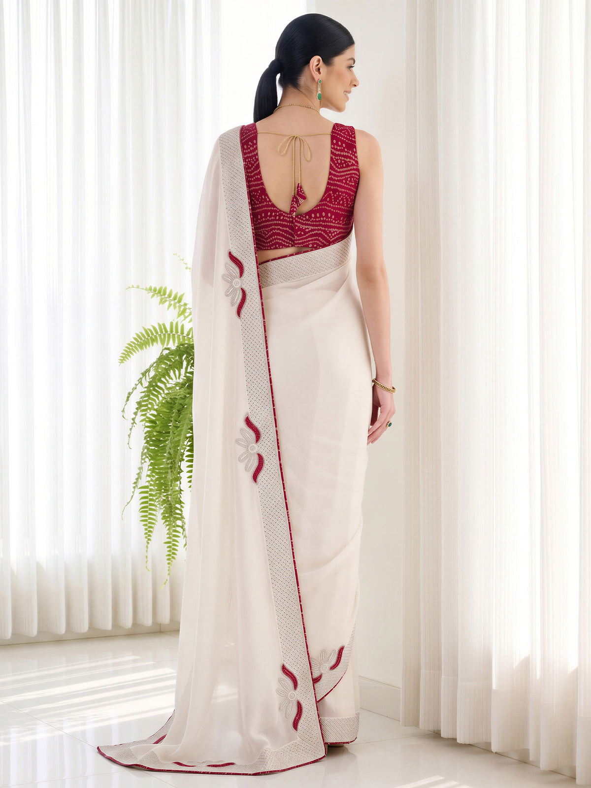 White Vichitra Silk saree – detail view 1