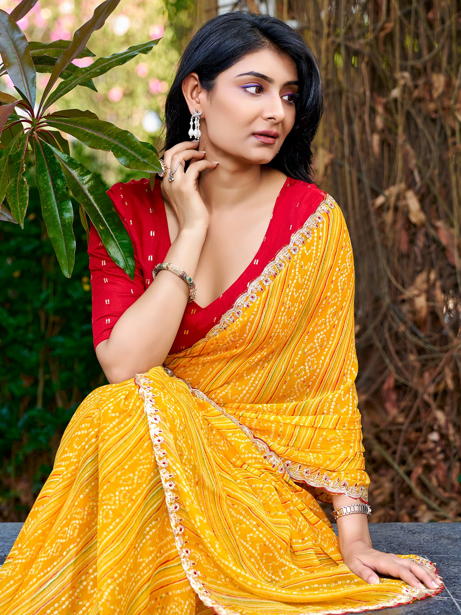 Yellow Georgette saree – detail view 3