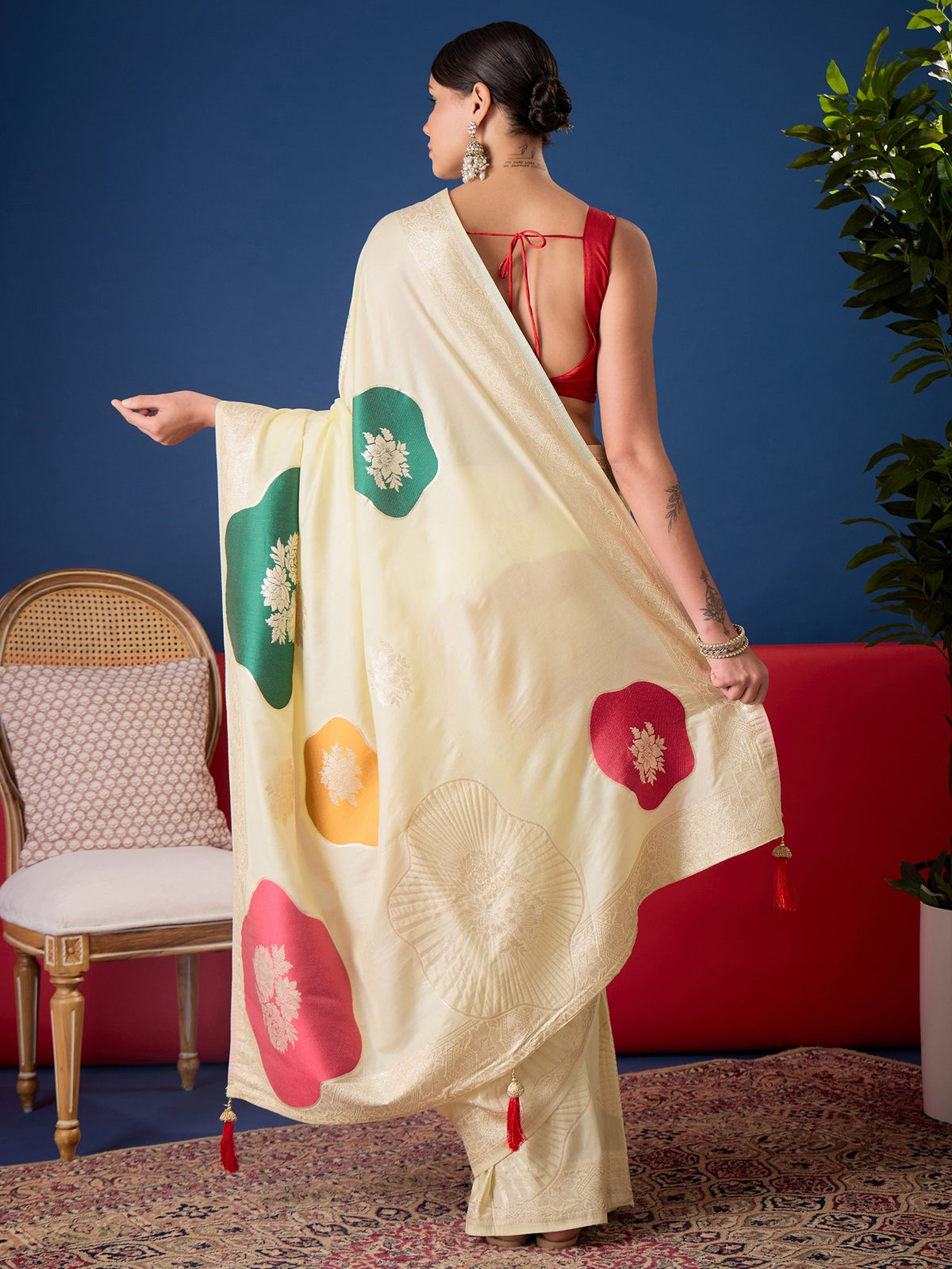 Cream Dola Silk saree – detail view 5