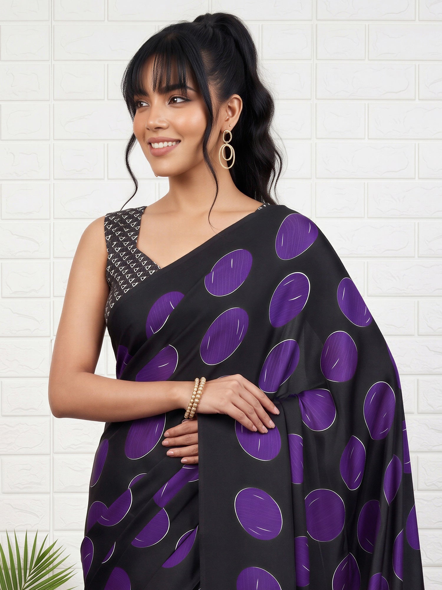 Purple Satin saree – detail view 3