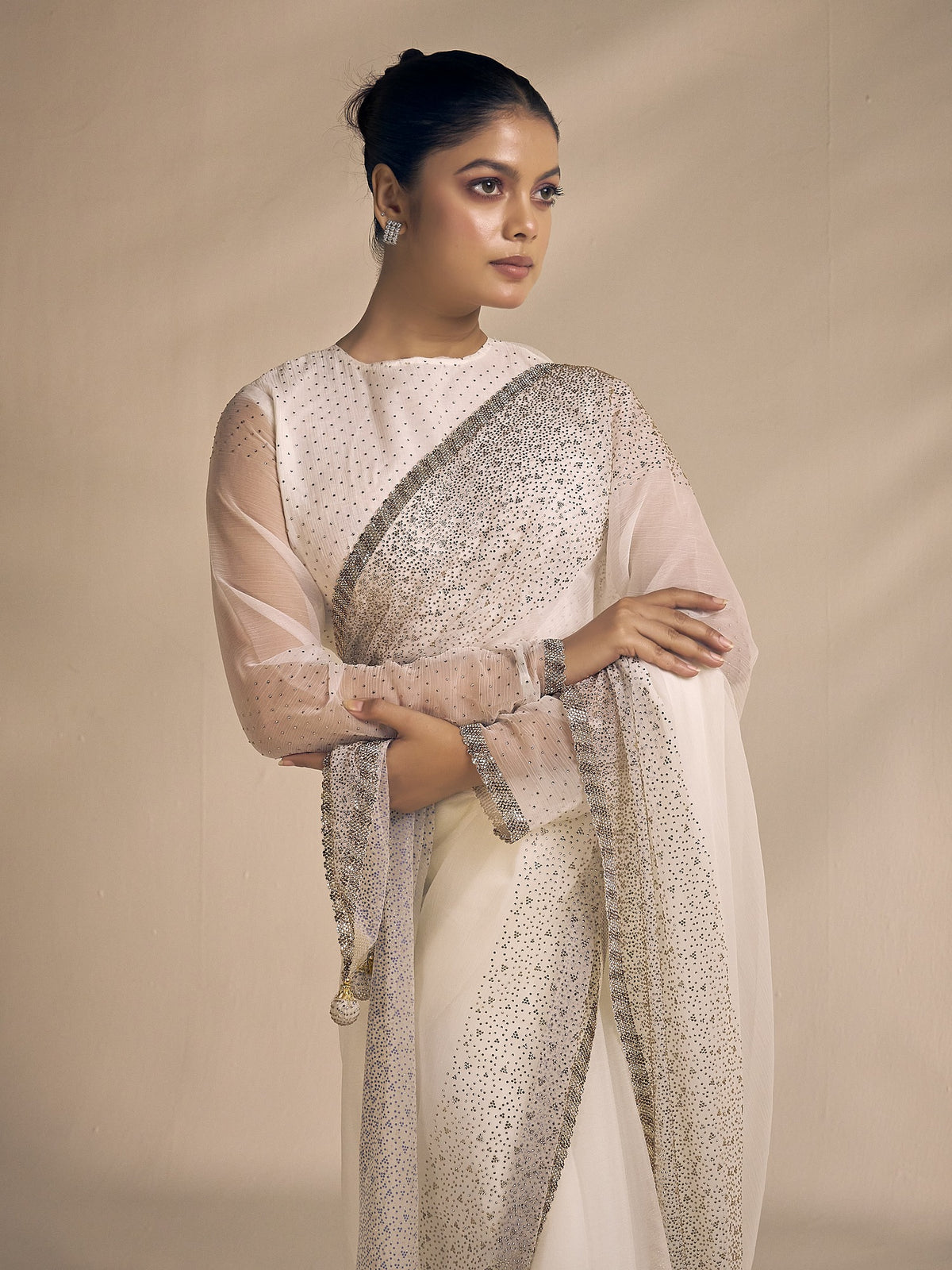 Off White chiffon saree view 4