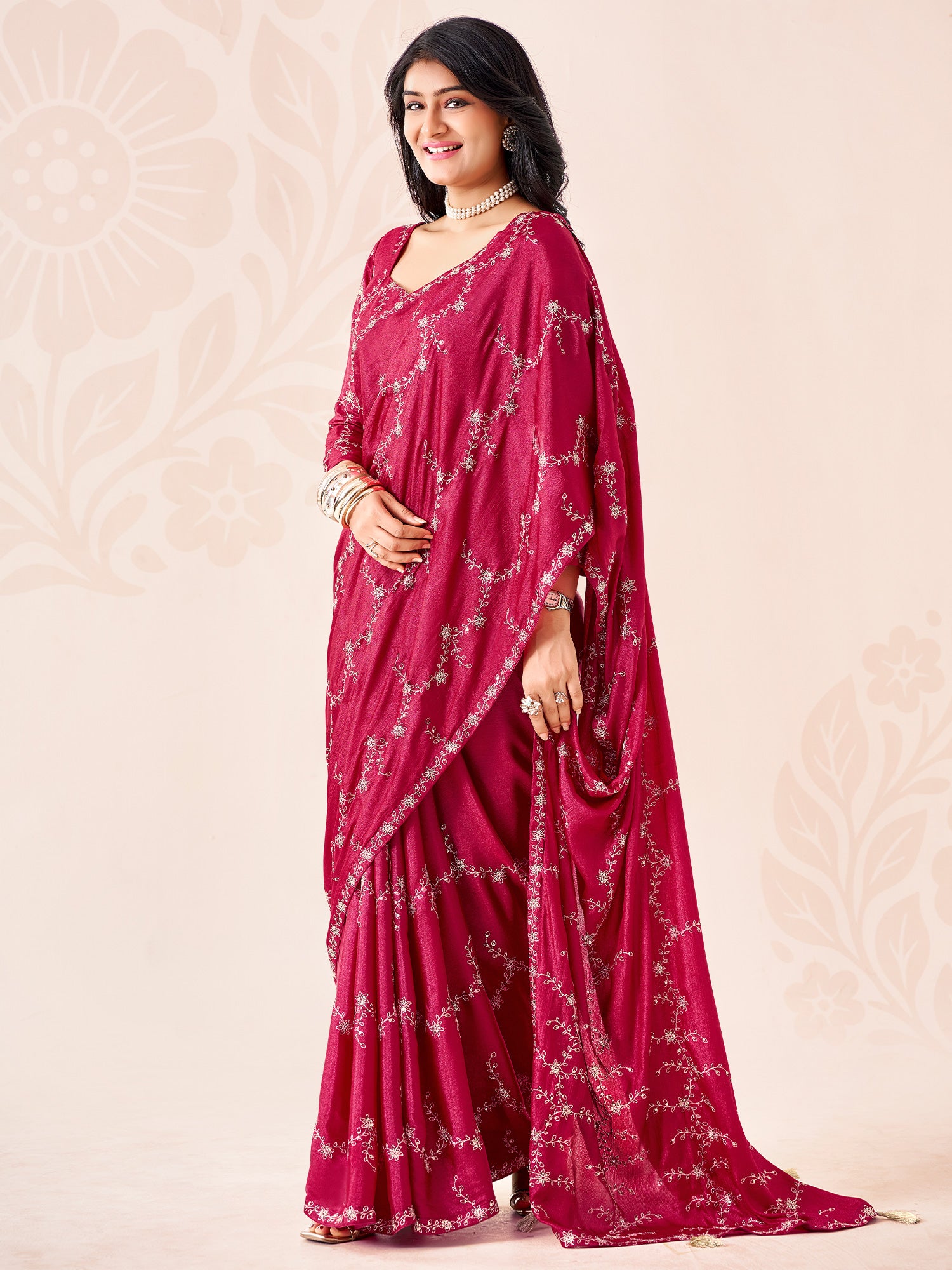 Pink Chiffon saree – detail view 1