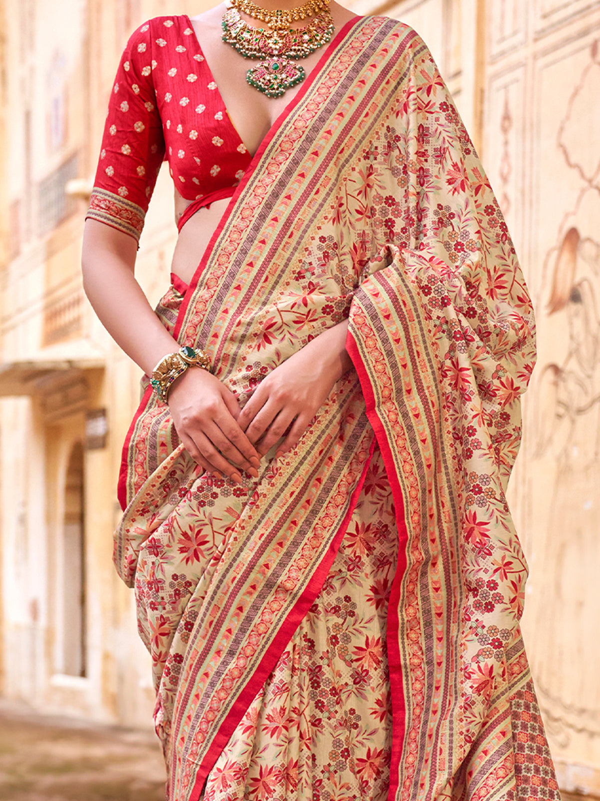 Cream Silk Blend saree – detail view 2