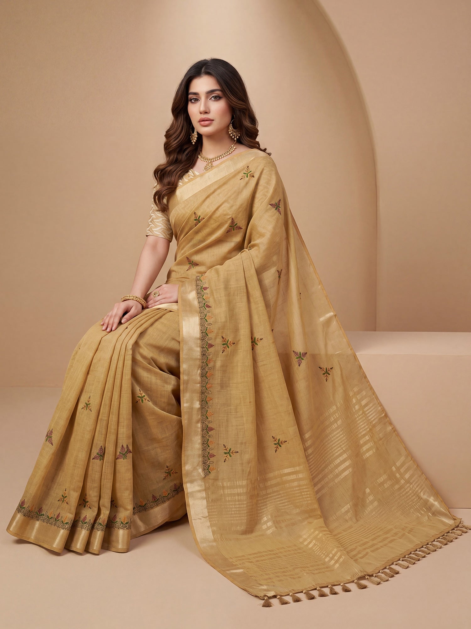 Beige Cotton Linen saree – detail view 3
