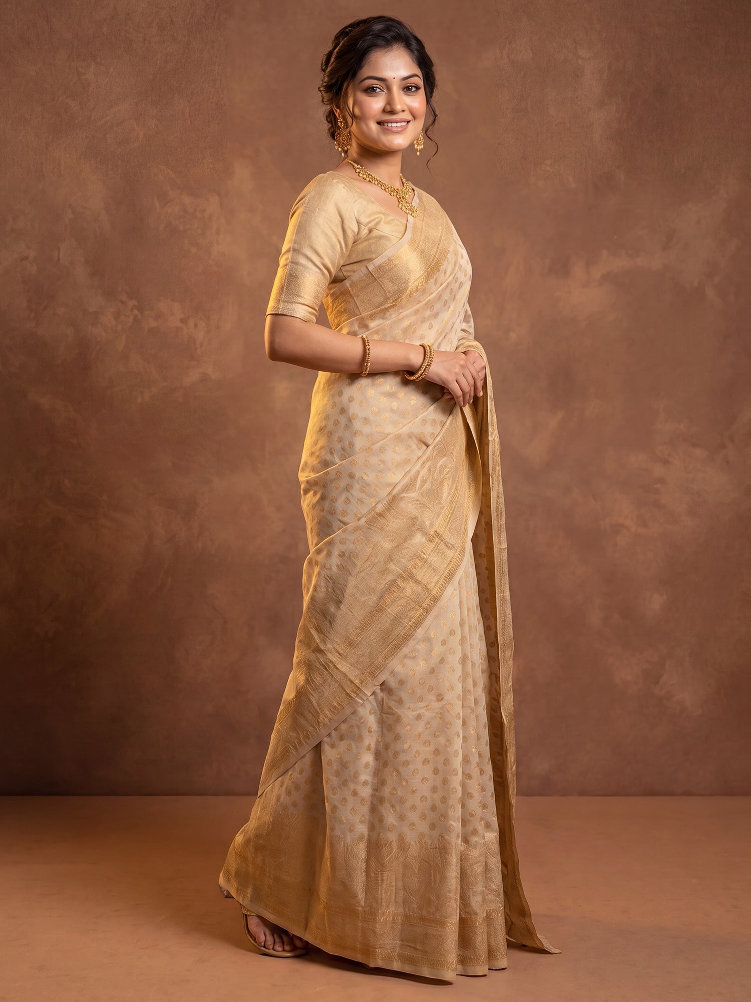 Cream Silk Blend saree – detail view 2