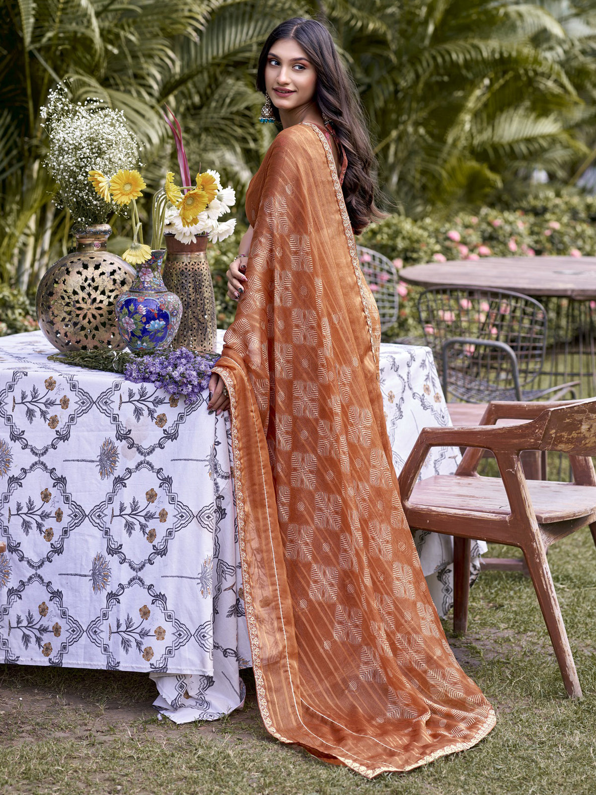 Rust Chiffon saree – detail view 2