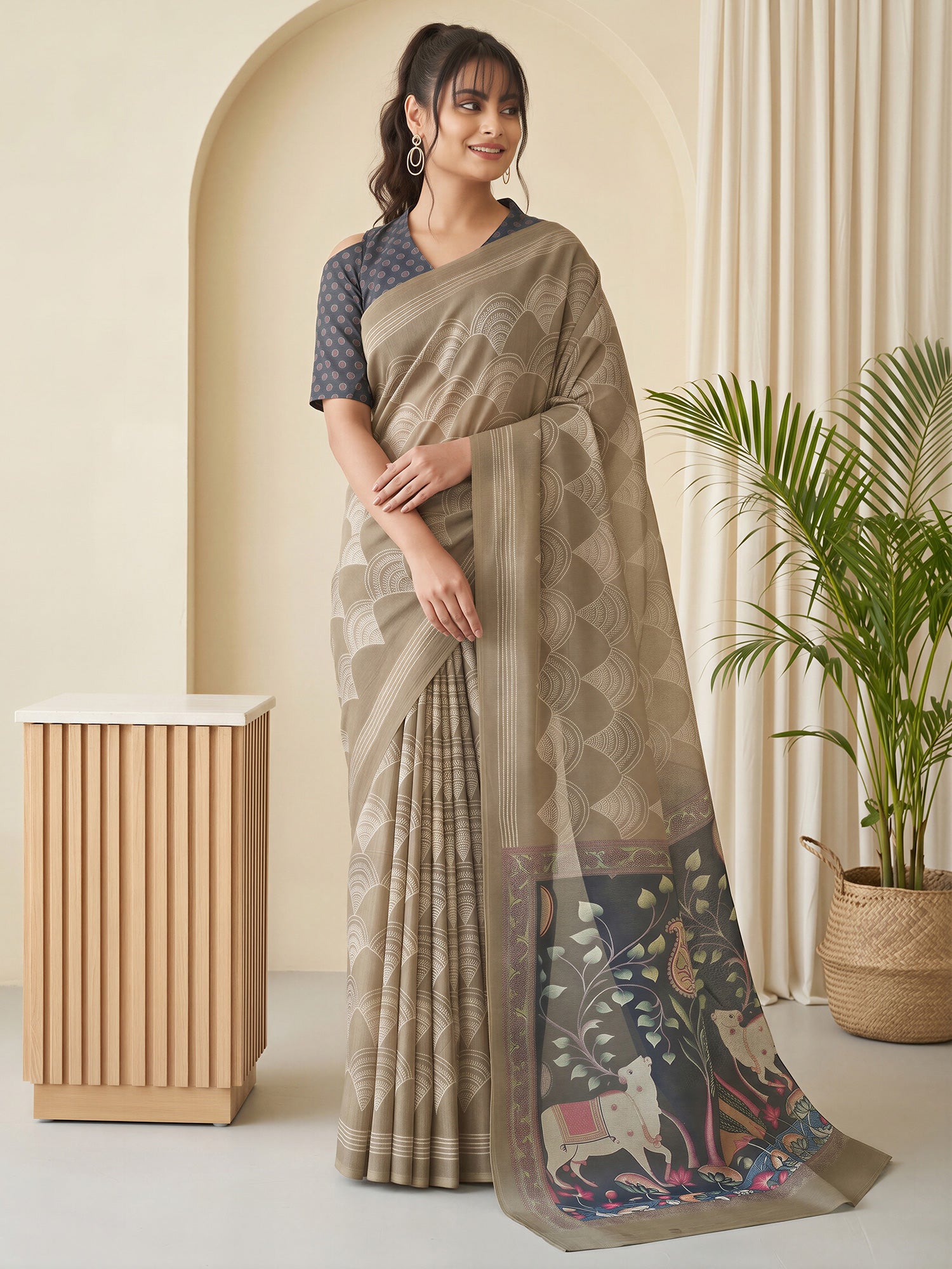 Beige Linen Blend saree – detail view 3