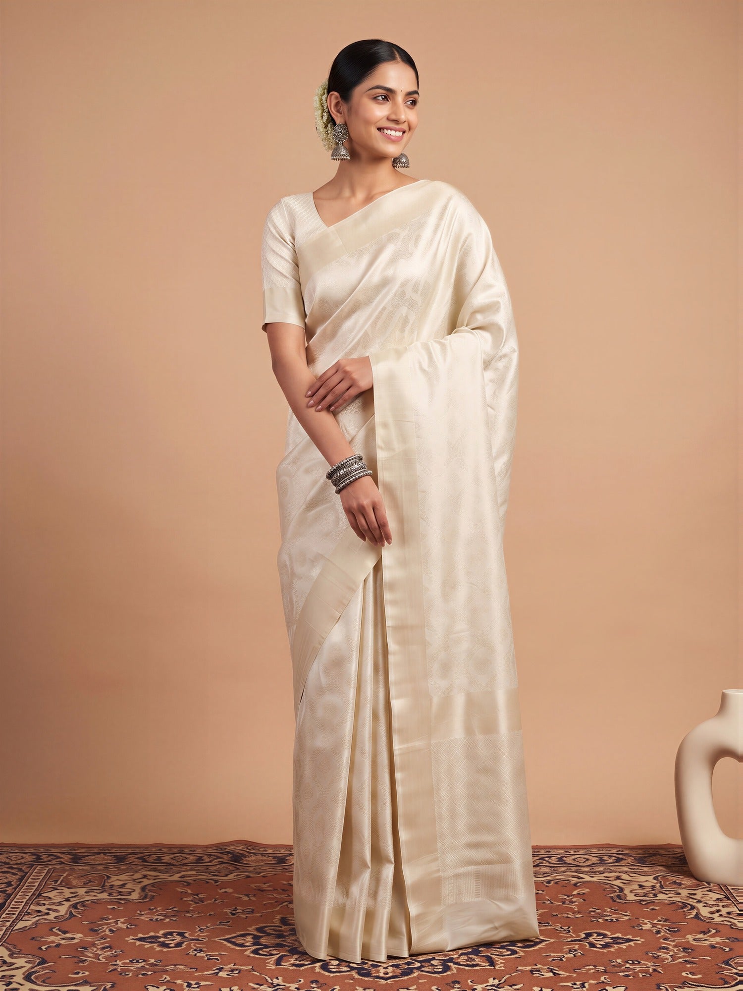 Off White Silk Blend saree – detail view 3