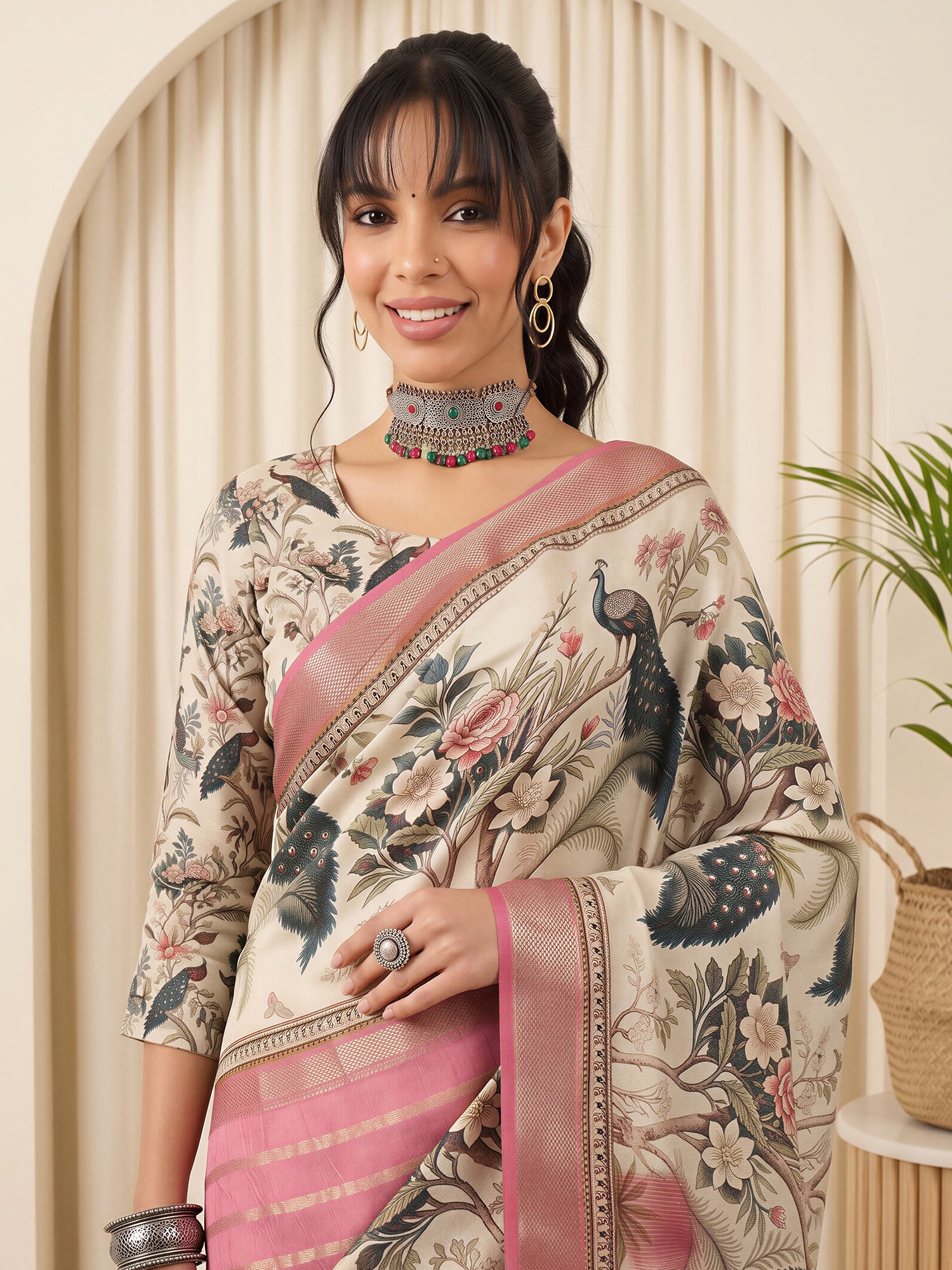 Pink Viscose Silk saree – detail view 4