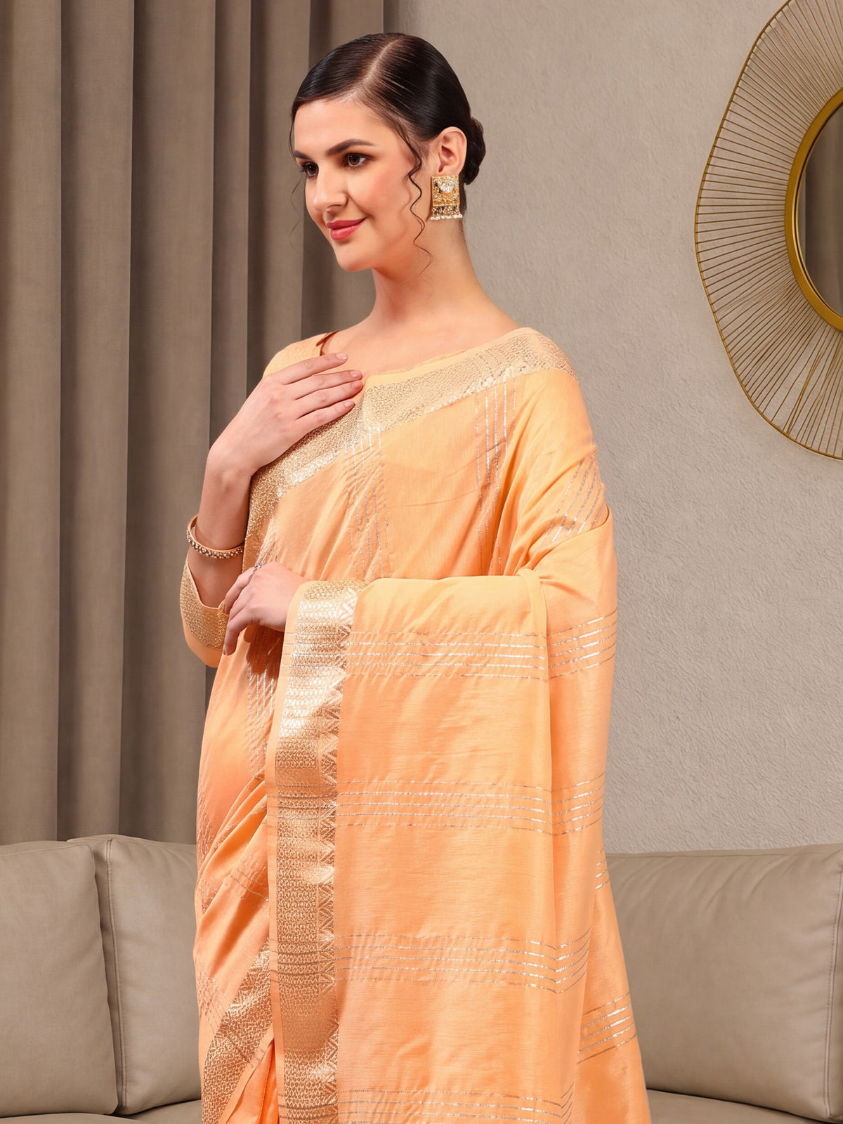 Peach Linen saree – detail view 4