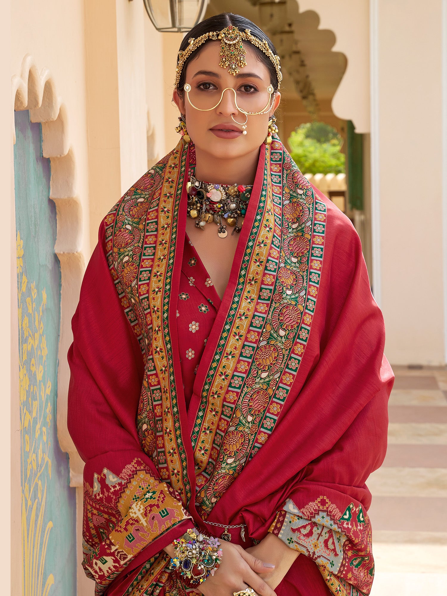 Red Silk Blend saree – detail view 1