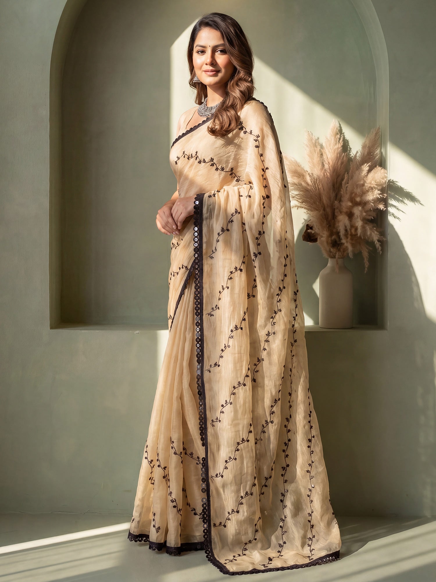 Cream Chiffon saree – detail view 2
