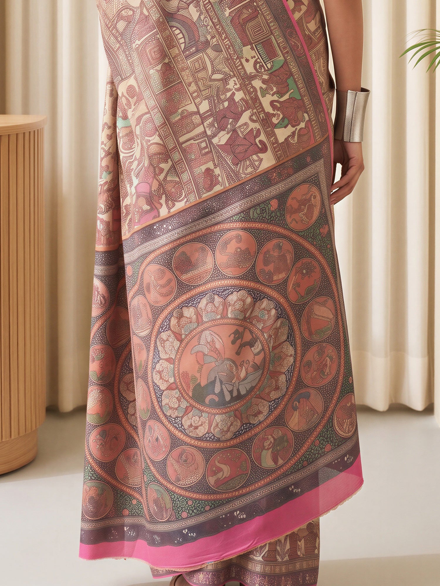Beige Silk Blend saree – detail view 5