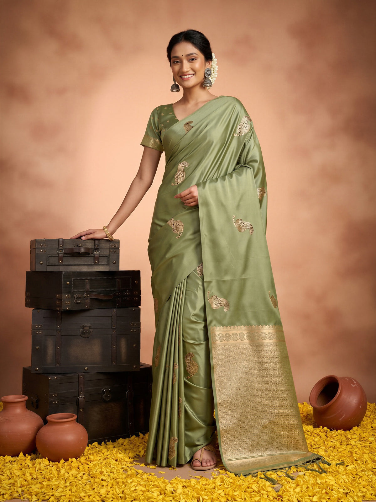 Olive Satin Silk saree – detail view 3