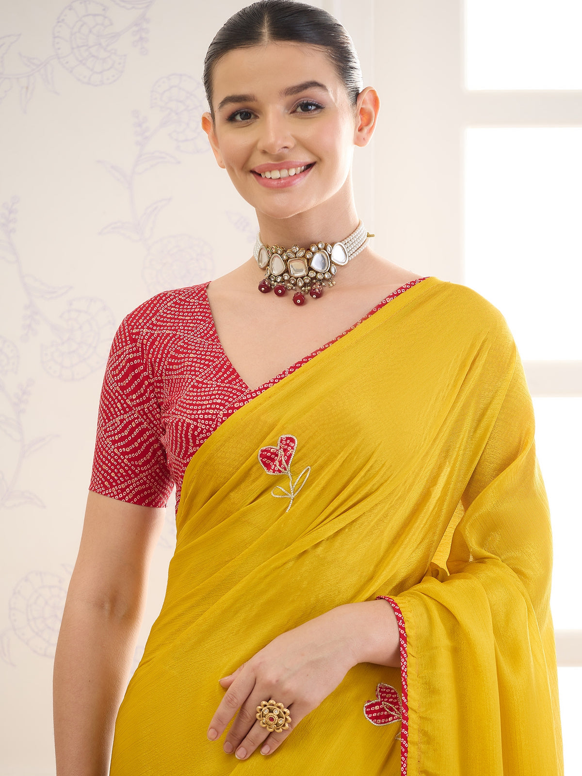 Yellow Chinnon saree – detail view 4