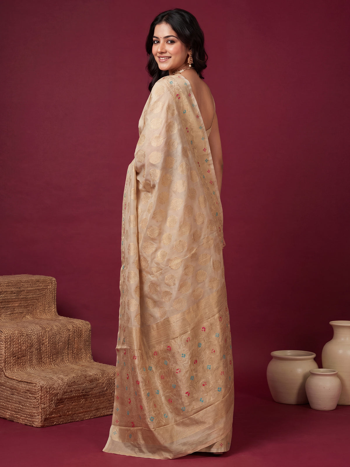 Cream Silk Blend saree – detail view 1