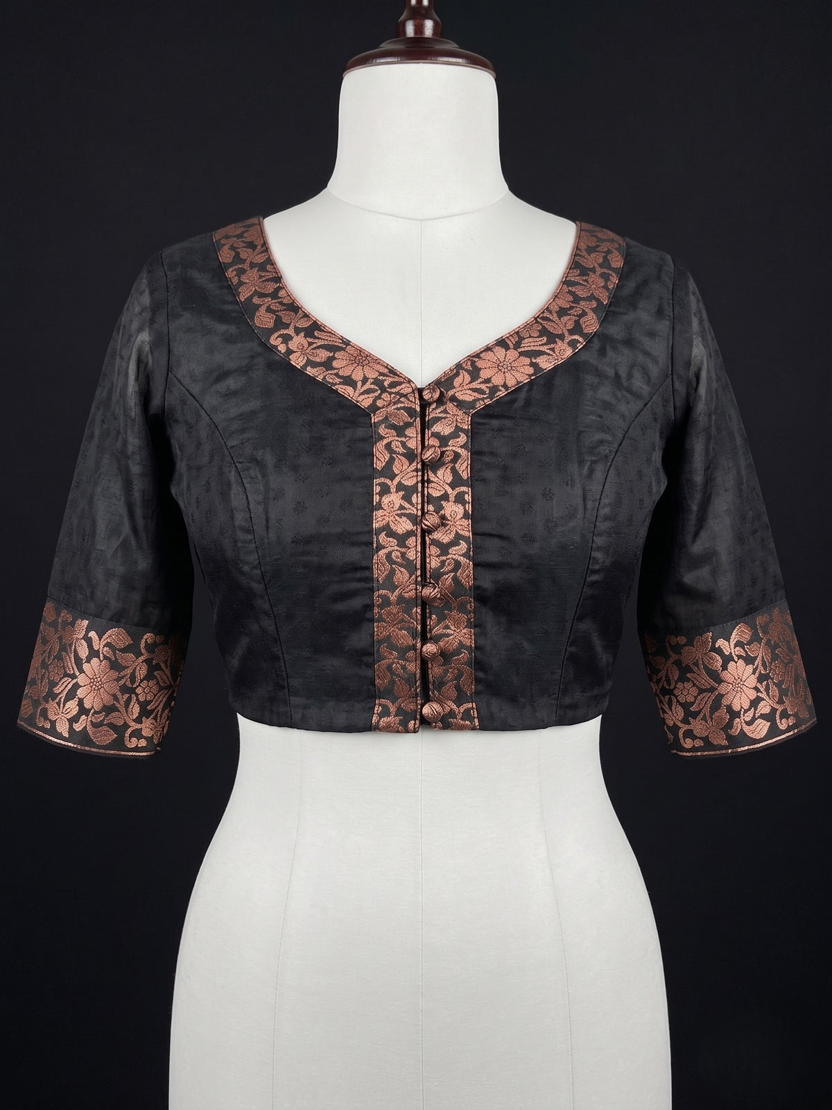 Black Silk Blend saree – detail view 2