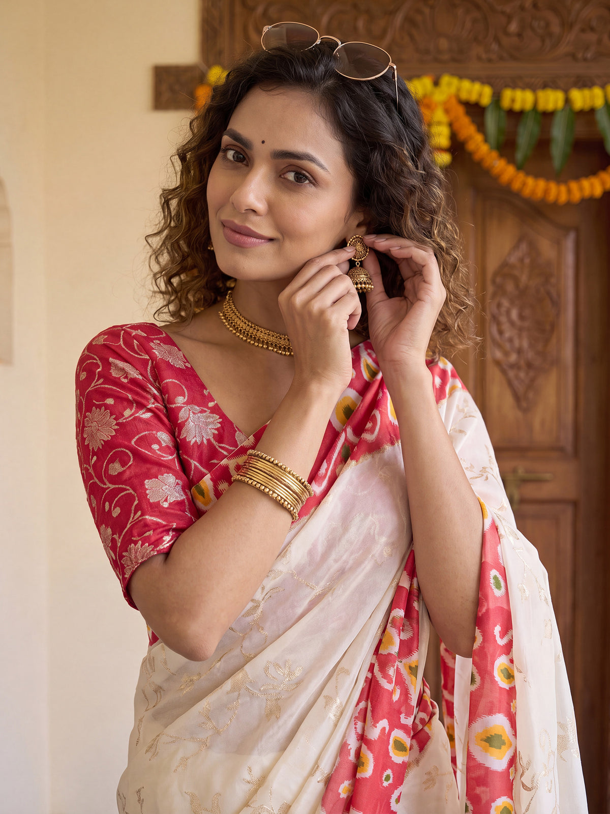 Cream Georgette saree – detail view 4